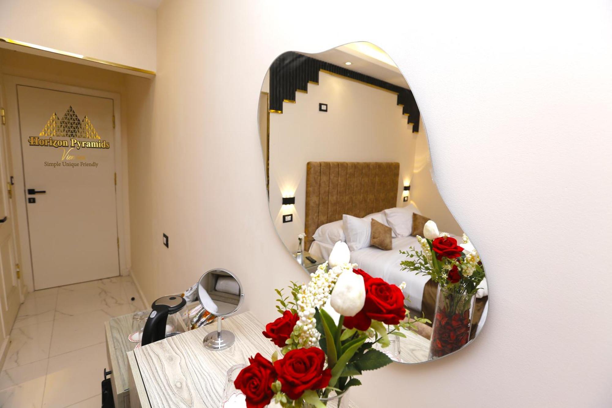 Horizon Pyramids View Inn Kafret el-Gabal Exterior foto