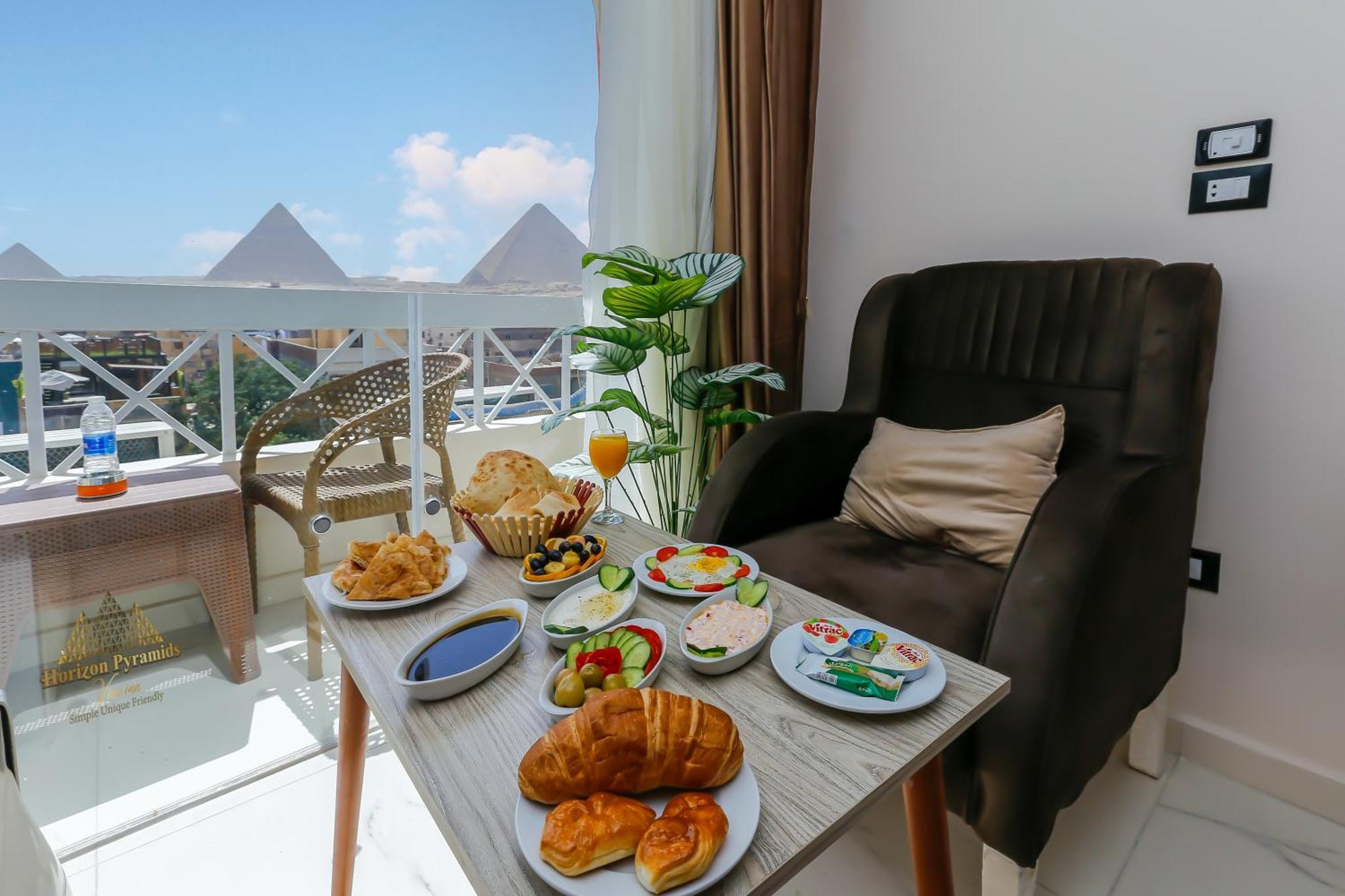 Horizon Pyramids View Inn Kafret el-Gabal Exterior foto
